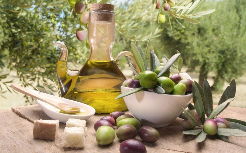 Olive oil gifts from puglia