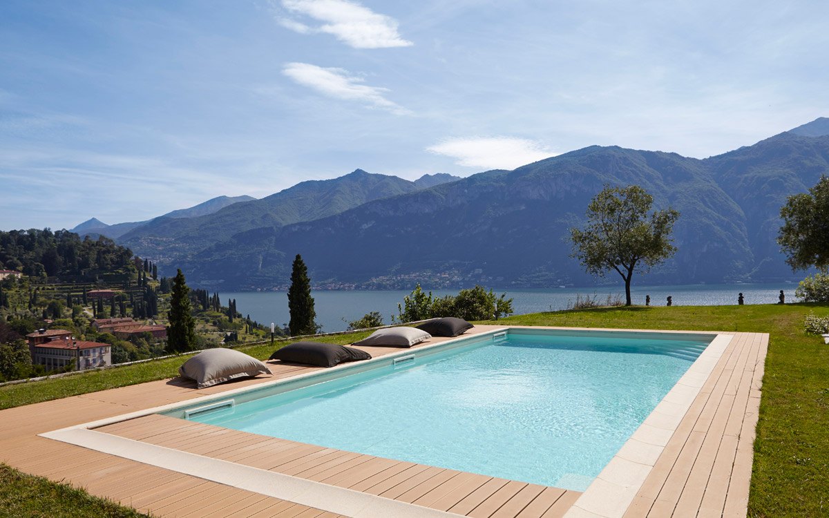 Villa with italian lake views