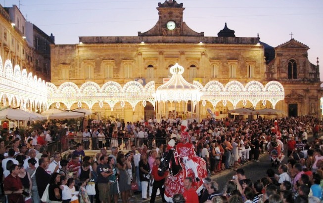 puglia tradition ostuni cavalcata