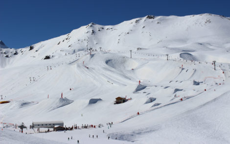 ski-holiday-caldisere-slopes